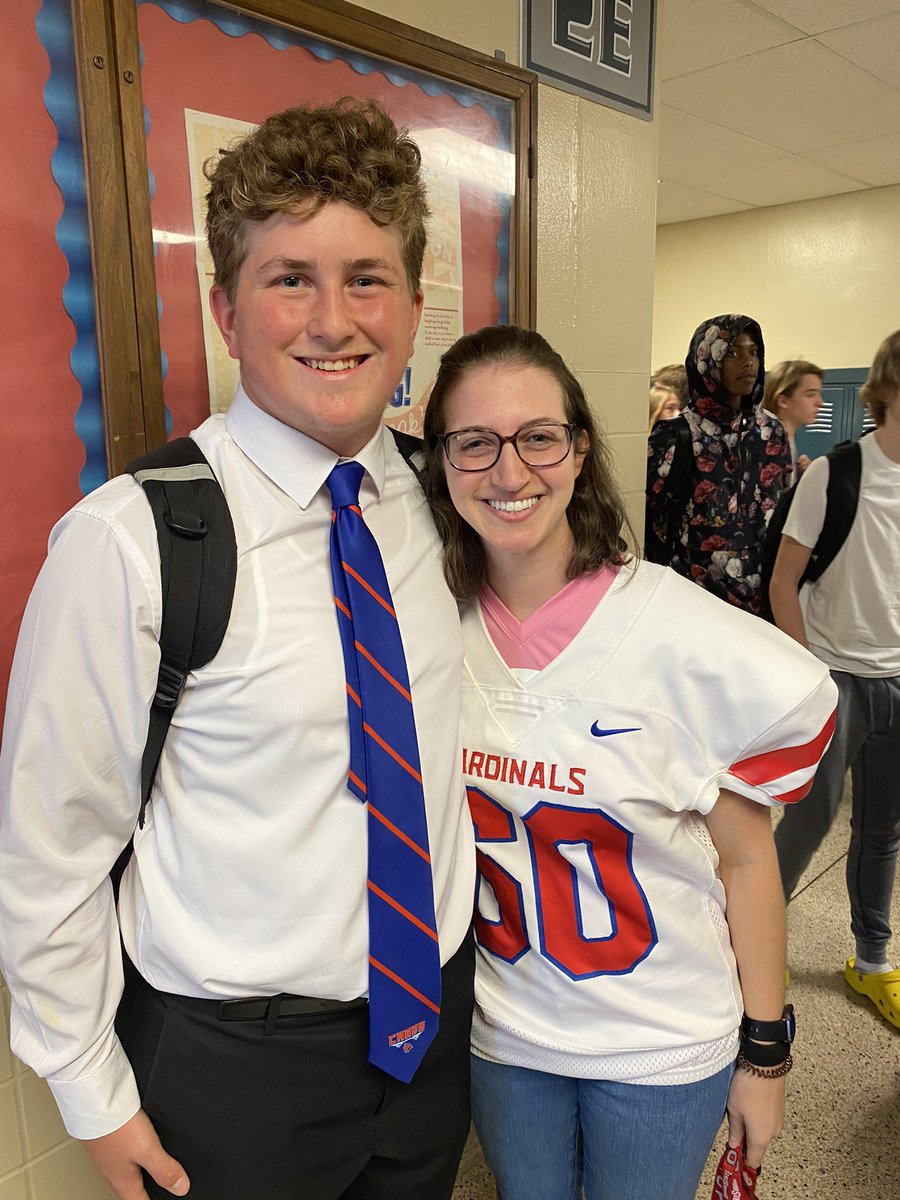 JoshInnes13's tweet photo. Happy Staff Appreciation Day! @coachpicetti @TWHSAthletics @TWHSFootball https://t.co/LgWEl8qaRK