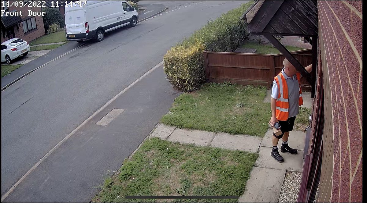 MPDickinson's tweet photo. @parcelforce Same driver 3x attempts NO CARD left either time!! Delivery time slot put at one time and then changed it… I just want my parcel… and you won’t redirect even with full proof of address or anything… 😡😡😡 https://t.co/d95v5R84fn
