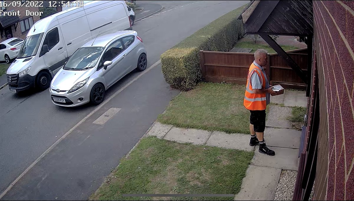 MPDickinson's tweet photo. @parcelforce Same driver 3x attempts NO CARD left either time!! Delivery time slot put at one time and then changed it… I just want my parcel… and you won’t redirect even with full proof of address or anything… 😡😡😡 https://t.co/d95v5R84fn