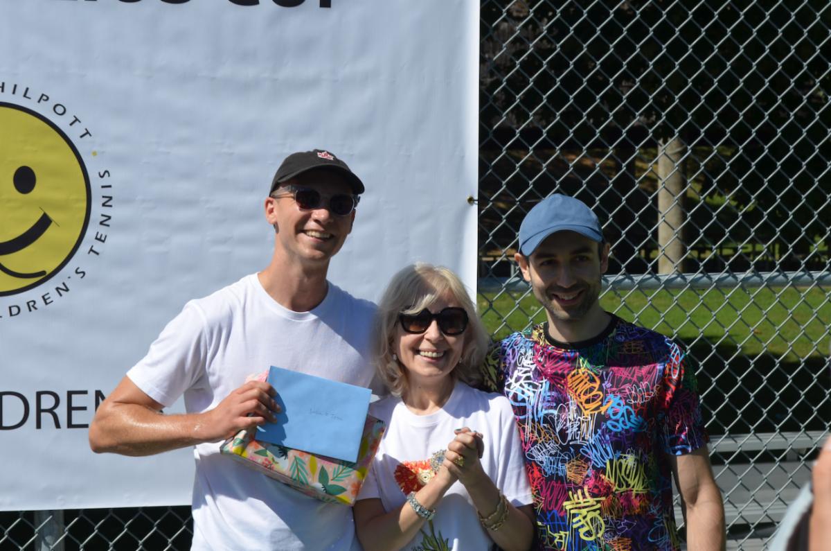 PhilpottTennis's tweet photo. THANK YOU to the 4th Annual Semper Melius Cup held in memory of Marius Susanu.  Over 4 years, this event has raised over $10,000 allowing us to keep our programs running at a time when kids have need them most.  Thank you Liliana, Vlad, Gabriel Toma, and Swansea Tennis Club. https://t.co/IuJt2We014
