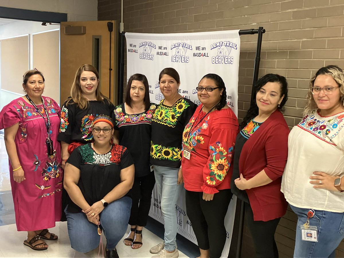 What a beautiful day to celebrate Mexican Independence Day at Army Trail! #BeaverBeliefs #ASD4all