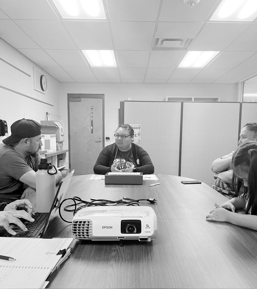 Army Trail PTA had their first meeting of the@year Wednesday!  PTA president Yoli Martinez explains the plan for the year!  Thank you to all the parent that attended. #BeaverBeliefs #ASD4all