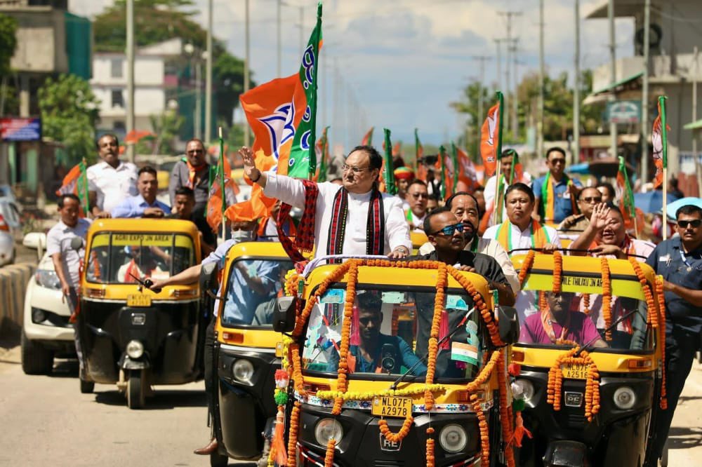 BjpDimapur's tweet photo. BJP Dimapur District is honoured to receive our Hon’ble BJP National President Shri. JP Nadda ji at Dimapur followed by Auto Rally organised by BJP Nagaland. Shri. JP Nadda ji leaded the Rally with all the 12 BJP Legislatures of Nagaland along with Party karyakartas. https://t.co/oTlcWSojcH