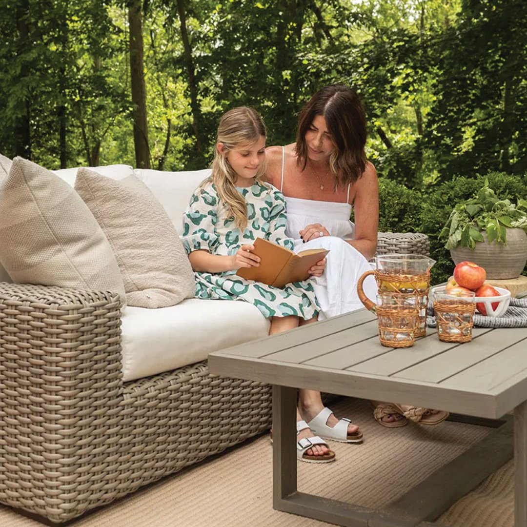 Labor Day has come and gone, but that doesn't mean summer is over quite yet! Embrace the warm days while they’re still upon us with these fun outdoor ideas for you and your loved ones: sunbrel.la/endofsummer

(📸: @housesevendesign) #outdoorliving #sunbrella