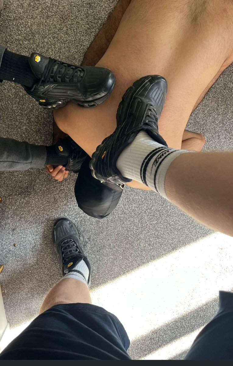 daddysbestboii's tweet photo. Whilst worshipping one Master's TN3s sub had to feel the full force of the 2nd master who was watching and ylthis felt so hot being used as a trainer bitch for 2 Alphas #alphas #trainercleaner #subboi ππ₯ππ§¦π£π
ππͺπ https://t.co/gMBukd5pDA