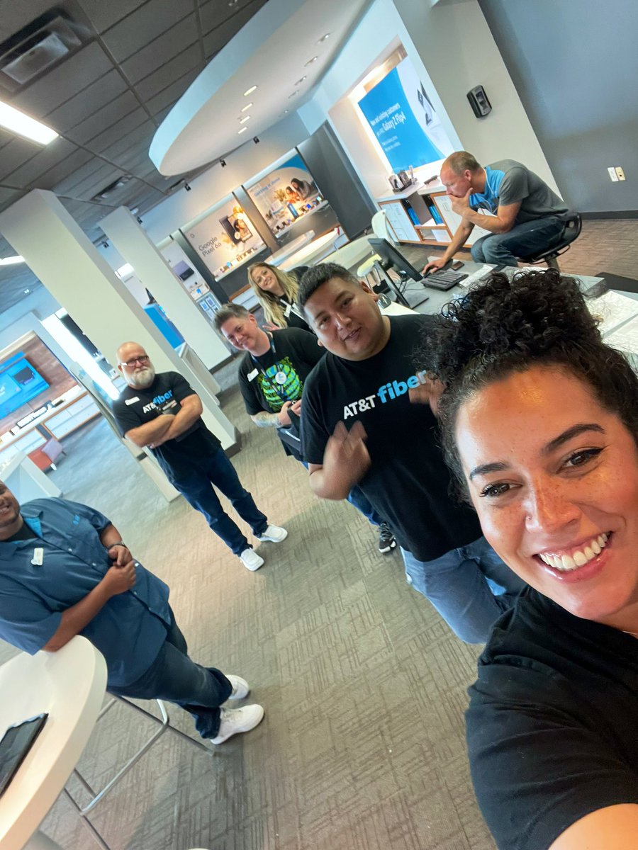 Alicia Arant (@aliciaarantntx) on Twitter photo So much fun to be back in my old stomping grounds on launch day!! Thank you <a href="/GuilezTomas/">Tomas Guilez</a> for hosting me, your team is SO awesome!
#LifeAtAtt #14X14 So much fun to be back in my old stomping grounds on launch day!! Thank you <a href="/GuilezTomas/">Tomas Guilez</a> for hosting me, your team is SO awesome!
#LifeAtAtt #14X14