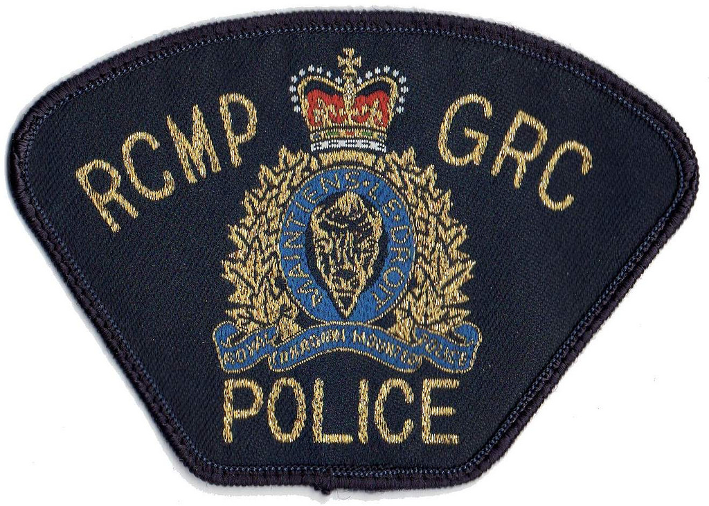 RadioNLNews's tweet photo. #Kamloops RCMP say three people were arrested after a report of shots fired in Sahali this morning. https://t.co/EAOiSY9qVN https://t.co/LLfikAKXqz