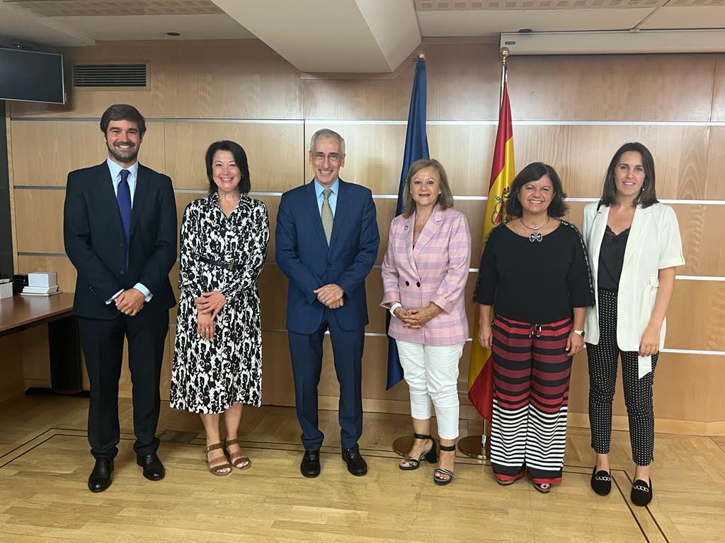 📍Un placer participar en la presentación del libro "Comunicar Europa en el siglo XXI"👉bit.ly/3Bqo9bW
 
Hablamos sobre el rol que juega la comunicación en el proceso de construcción de la UE 🇪🇺 y en sus desafíos actuales
 
Y, sobre todo, rendimos homenaje a María Lozano