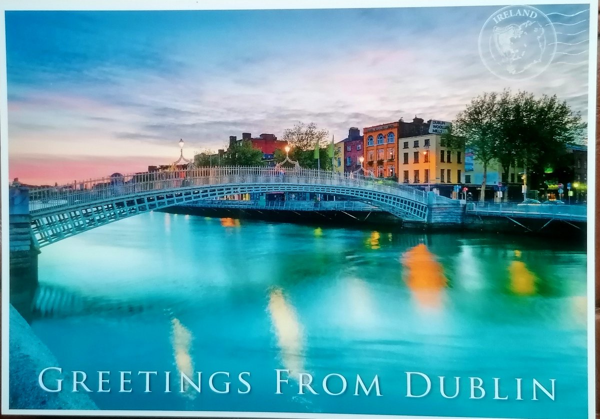 irelandpostcard's tweet photo. #postcard #44
📸The Ha'Penny Bridge & the River Liffey @ sunset, Dublin City, Ireland ©️ Liam Blake
#postcardfromIreland #Irishpostcard
#HaPennyBridge #RiverLiffey
#DublinCity
#Ireland https://t.co/eEIYZAudLc