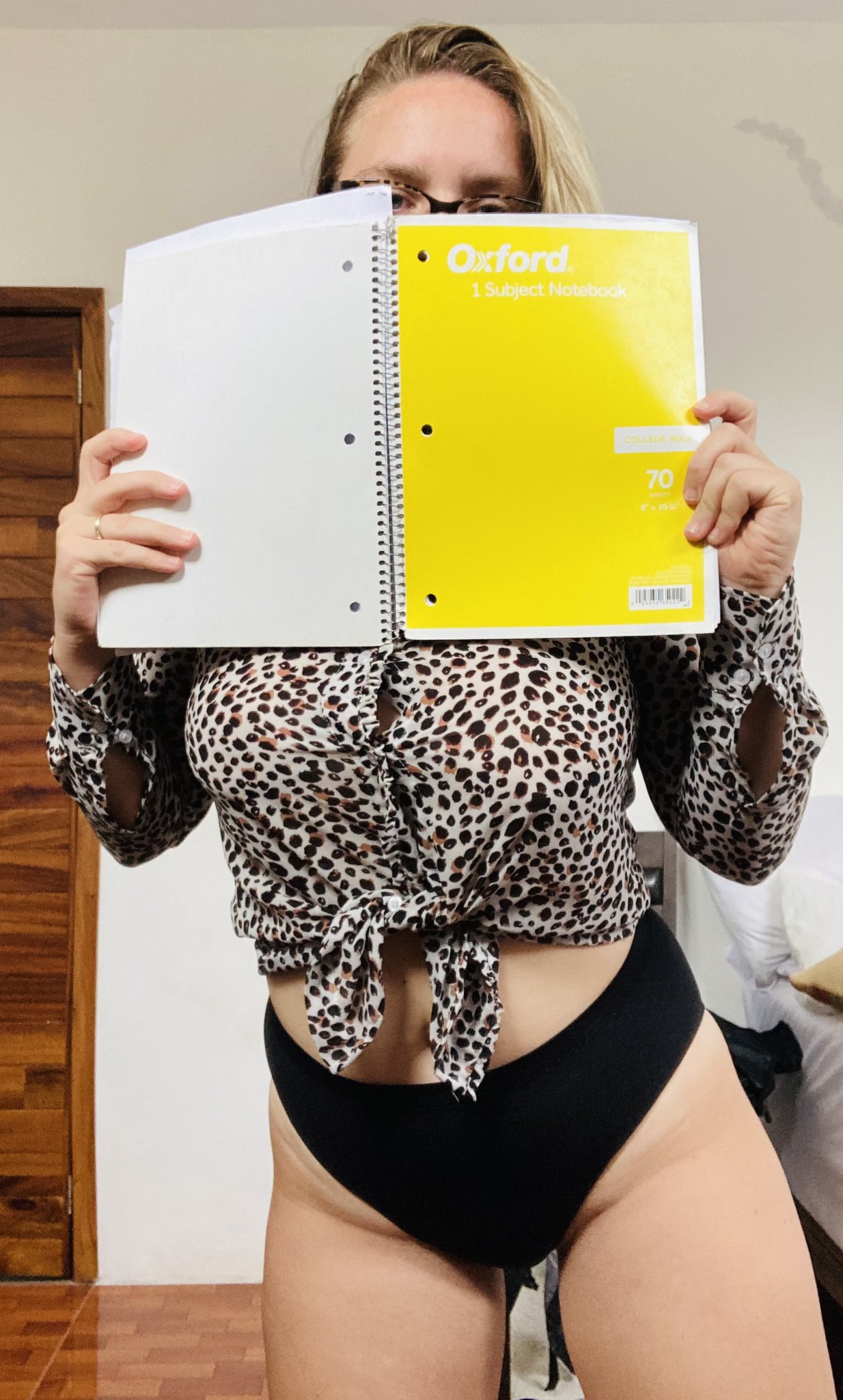 Have you been the naughty student and you need some extra time with the teacher after school? 👩🏼‍🏫💦 https://t.co/zEcCjAByWH