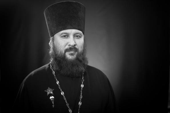 Помолитесь о погибшем отце Анатолии. 🙏

Иерей Анатолий Григорьев, настоятель Храма Богоявления Господня в селе Исаково Республики Татарстан, погиб при исполнении пастырского долга.

Он отправился в зону СВО вместе с отрядом «Алга».Ему было 45 лет. 4 детей остались без отца.