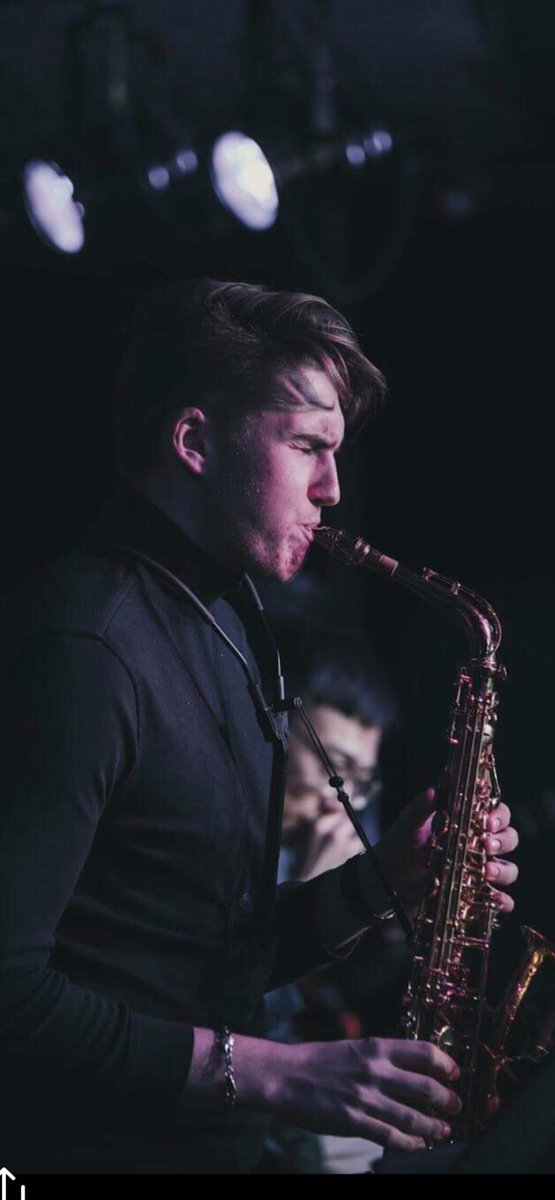 Time to gear up for the weeekend at BLUE! We’ve got great sets tonight from Portland and Boston, be sure to come support live music! 

6pm: Choro Louco 
8pm: Ryan Devlin 
10pm: Dylan Kubilus Trio

#portcityblue #portlanddowntown #portlandoldport #livejazzmusic #localbeer