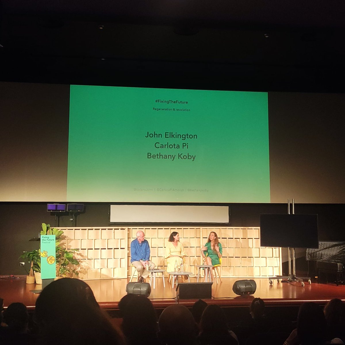 Those are some of the thoughts and learnings we shared with <a href="/volansjohn/">volansjohn</a>, <a href="/bethanykoby/">Bethany Koby</a> and <a href="/CarlotaPiAmoros/">Carlota Pi Amorós 🇺🇦</a> at #FixingtheFuture Festival. It was an immense privilege to take part in this conversation!