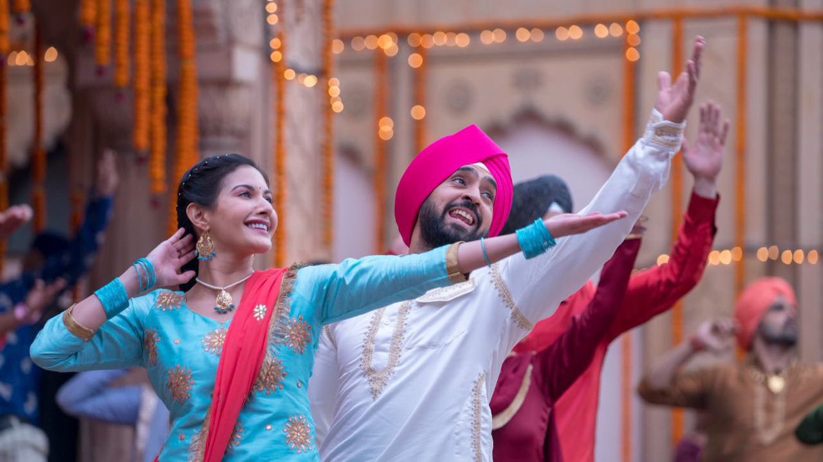 diljitdosanjh's tweet photo. 𝐉𝐎𝐆𝐈 - Now Streaming on @netflix @NetflixIndia 

Thank You For Giving So Much LOVE 🙏🏽

@aliabbaszafar @iHimanshuMehra Thx Bhaji Mujhe Is Journey Ka Part Banane Ke Liye🙏🏽 

Poori Team Ki Taraf Se Sab Ka Dil Se Thank you🙏🏽 

RESPECT ✊🏾 https://t.co/fiWyU9tIwX
