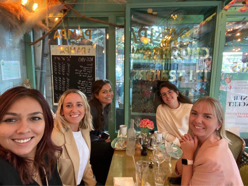 Victoire !!✌️<a href="/MBADMB/">mbadmb</a> @carolinegarelli <a href="/LlonaLarant/">Llona</a> <a href="/juliebonneton_/">Julie Bonneton</a> <a href="/MtnNoelie/">Noélie Motton</a>