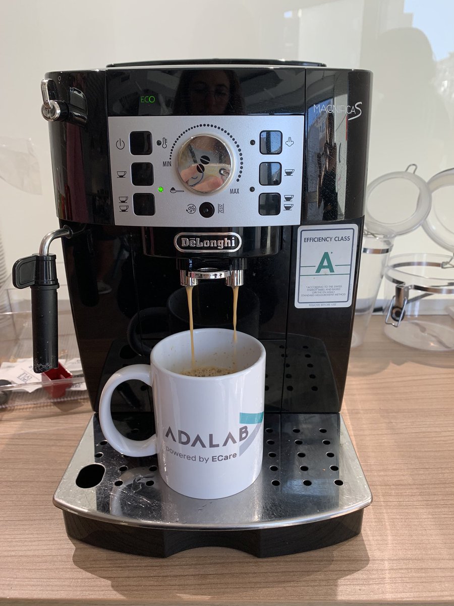 Sara_FRr's tweet photo. I visited Madrid these days to work at the office and the mug looked familiar. #adalaber #frontend @Adalab_Digital https://t.co/hSQZAiN5n5