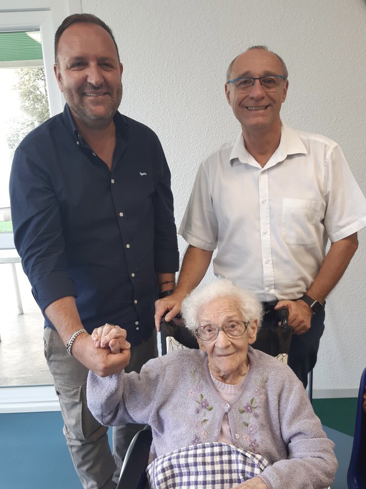horythierry's tweet photo. Avec @Cortifabrizio73 maire de #baiso 🇮🇹 ville jumelée avec #marly57 et Charlotte notre doyenne 105 ans ! https://t.co/SAwjy2h0us