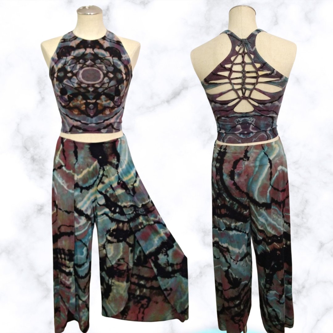 VoodooHippieGal's tweet photo. Medium Double Process Braided Tulip Pants Set 
-Sorry, this one is sold. If you would like me to make one for you custom, I am more than happy to do so. Please contact me and we can get you all set up!
Comfort and style! Soft stretchy fabric moves with you. Split leg pant is ... https://t.co/5JOutI6yMM