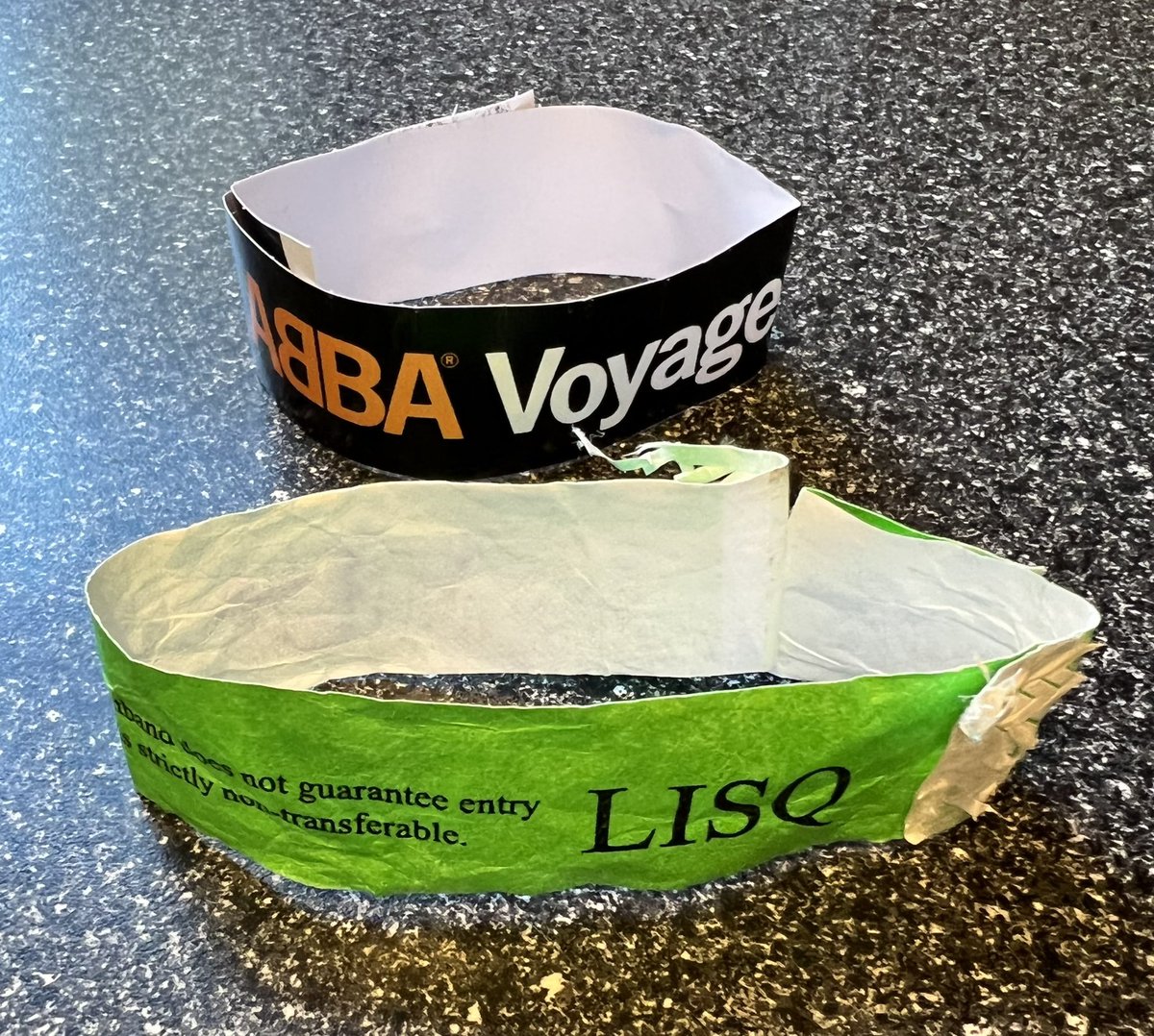 doctorwibble's tweet image. A tale of Thursday night told with two wristbands. @ABBAVoyage and #LyingInStateQueue - a 🧵