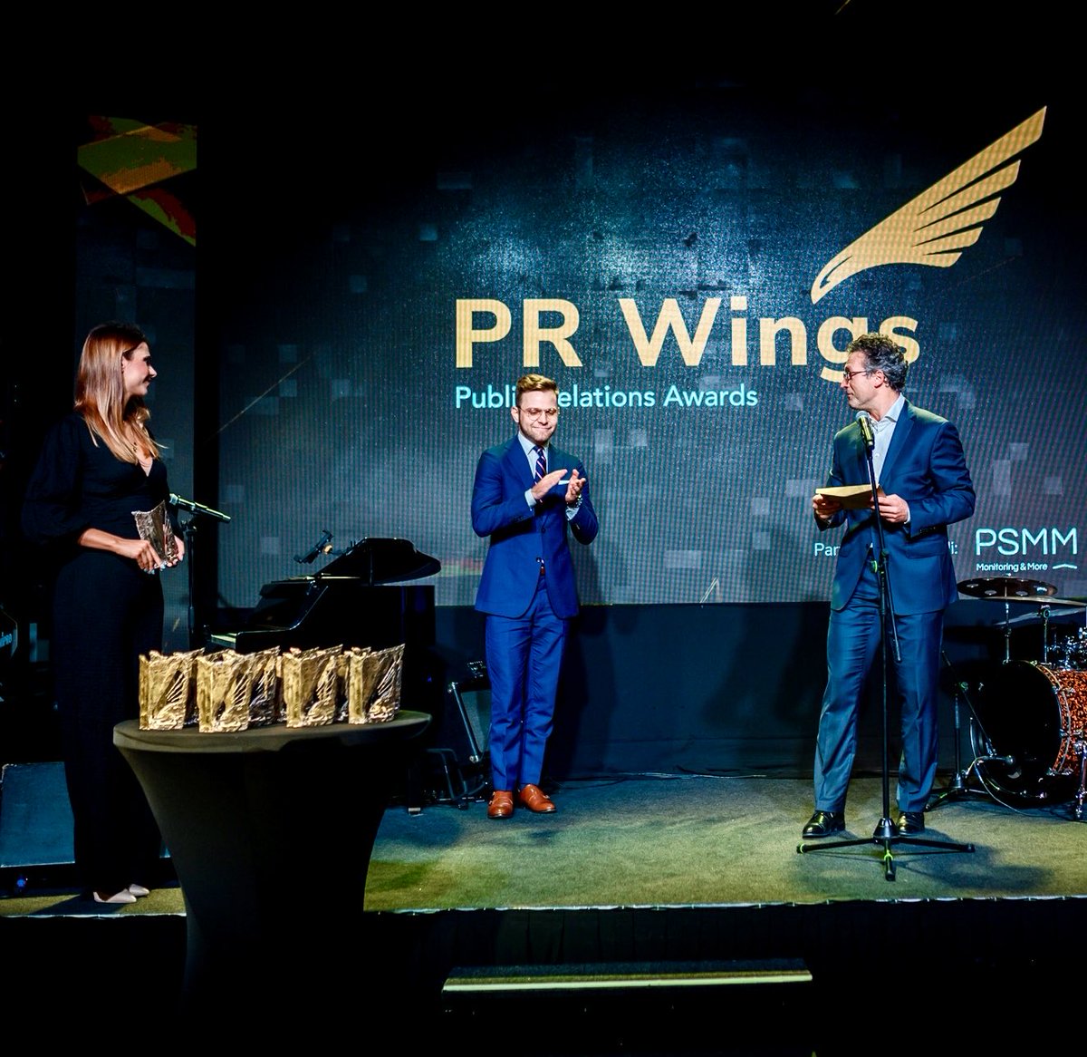 RzecznikOrange's tweet photo. Na #KongresPR w Rzeszowie poznaliśmy zwycięzców konkursu #PRWings. Wspólnie - 40 jurorów, wybraliśmy najlepsze naszym zdaniem projekty. Wiele z nich było wybitnych. O konkursie i nagrodzonych przeczytacie 👉👉👉 https://t.co/qZxsGQObs0 https://t.co/UbxUr8TguY
