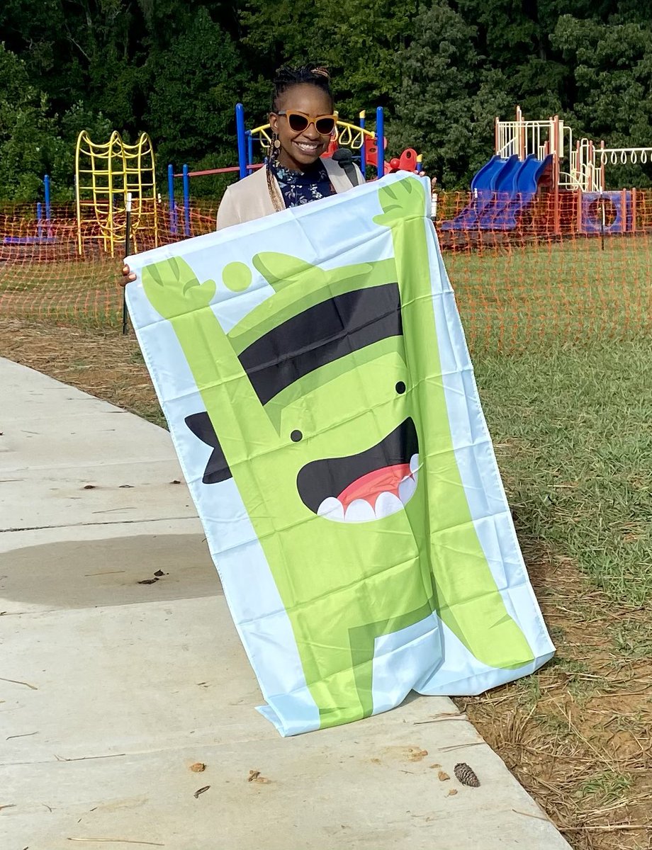 FOUSTGCS's tweet photo. And just like that we are a Class Dojo school OFFICIALLY! Thanks for your help Mrs. BG! #UnderConstruction #BuildingInstruction #FoustStrong
Jen’s https://t.co/BkFDWjhsGD