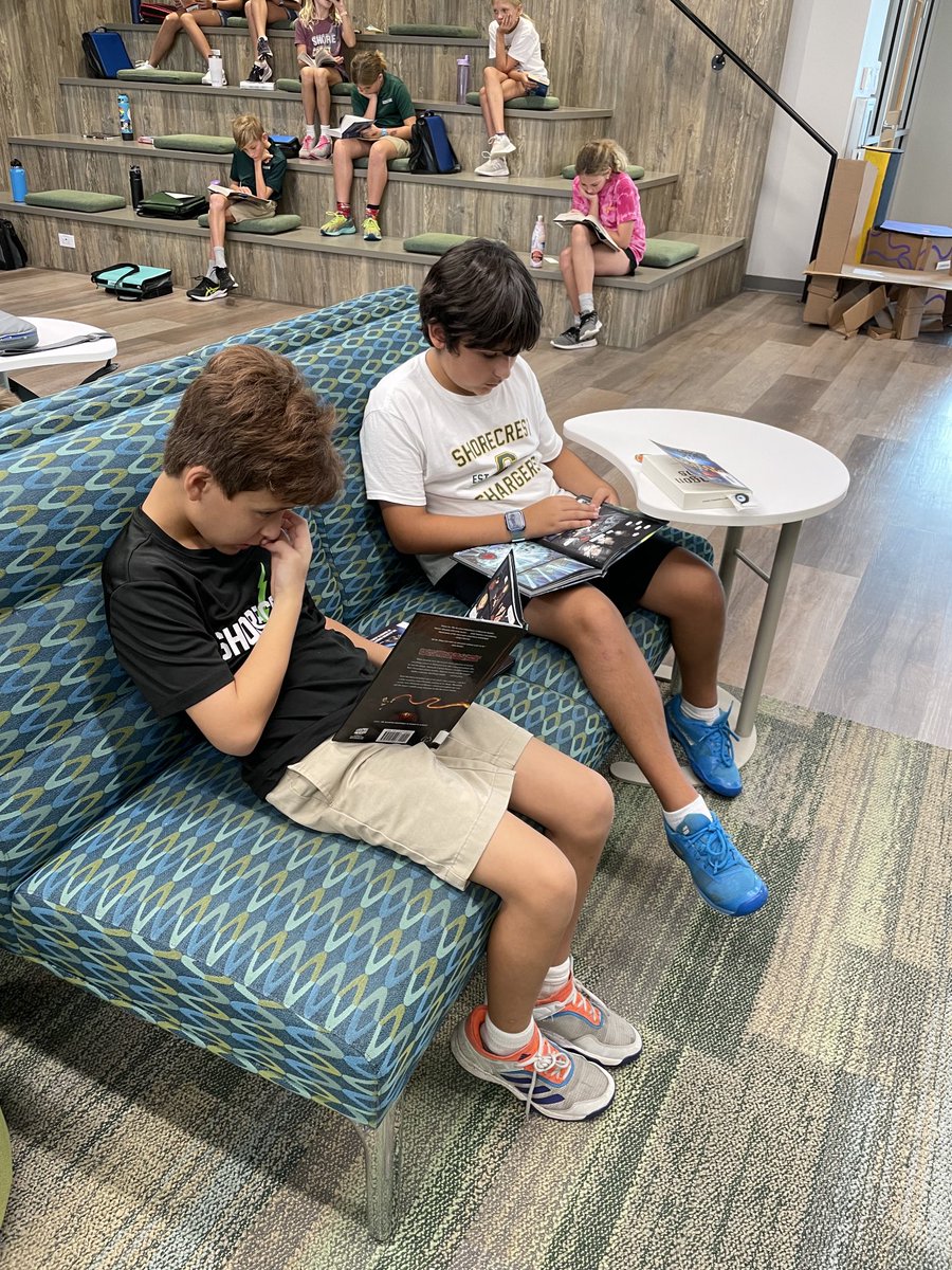 msjanack's tweet photo. #5thgraders reading in comfy spots in Hess Library @shorecrest #library #books 📚📚📚 https://t.co/0mEff0JPRw