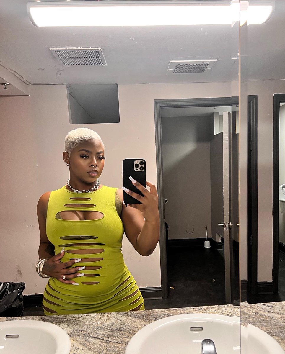 AjaneeOfficial's tweet photo. 🤮 https://t.co/htIsG13AnS