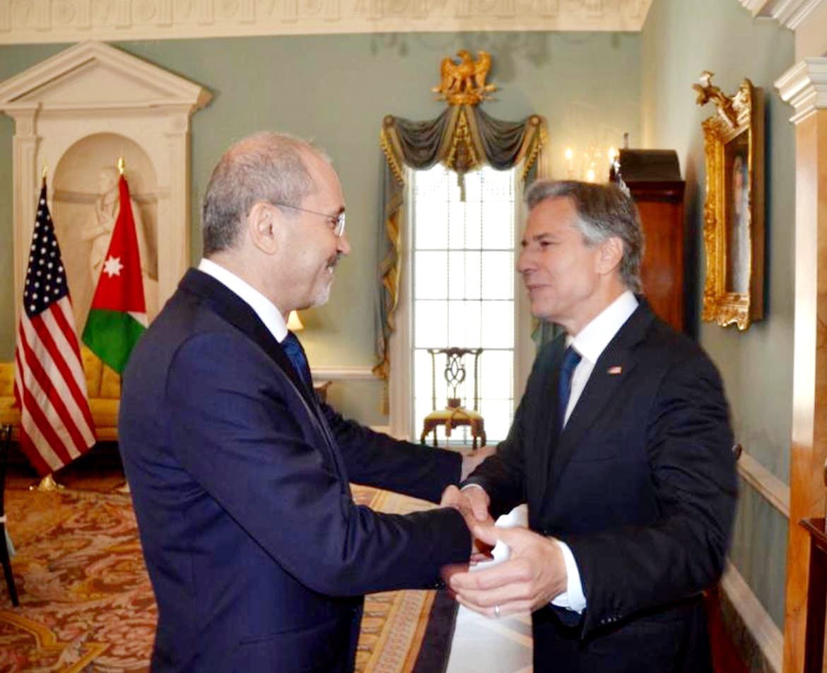 AymanHsafadi's tweet photo. A day to remember in the historical #Jordan #US friendship. It was a pleasure signing the new MoU on our strategic partnership with dear friend @SecBlinken under which the US’ll provide Jordan with a minimum of $1.45b annual aid for 7 years. We are grateful for the solid support https://t.co/S0z9fkutZk