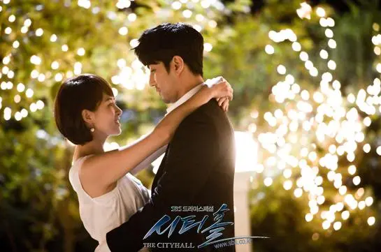 Natamarsol's tweet photo. #RescatandoKdramas Uno de mis favoritos , en mi Top Ten, aunque no creo que haya que rescatarlo pero ahí vamos #CityHall (2009)
Es de una guionista que amo #KimEunSook con actores que amo #OppaCha aka #ChaSeungWon #KimSunAh y #LeeJoonHyuk
Un romance precioso https://t.co/UskRonFwbc