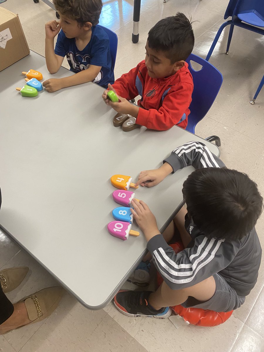 Lisa Mueller tweet media