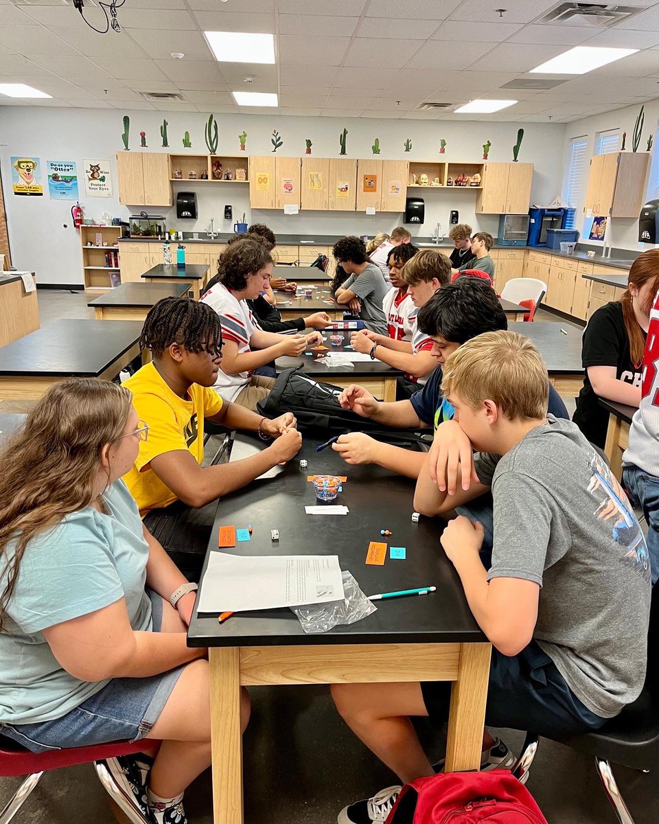 ValleyLutheran's tweet photo. Learning should always be fun! Students did indeed have fun this morning as they navigated the basics of biochemistry! #learning #serving #sharingChrist https://t.co/2TYAAGmkBK