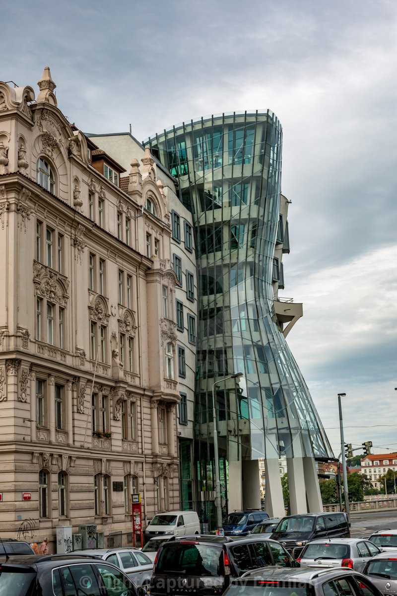 SunkenBlimp's tweet photo. Dancing House — Prague, Czech Republic
#Architecture #FlyDeep https://t.co/ce6lJJDQdC
