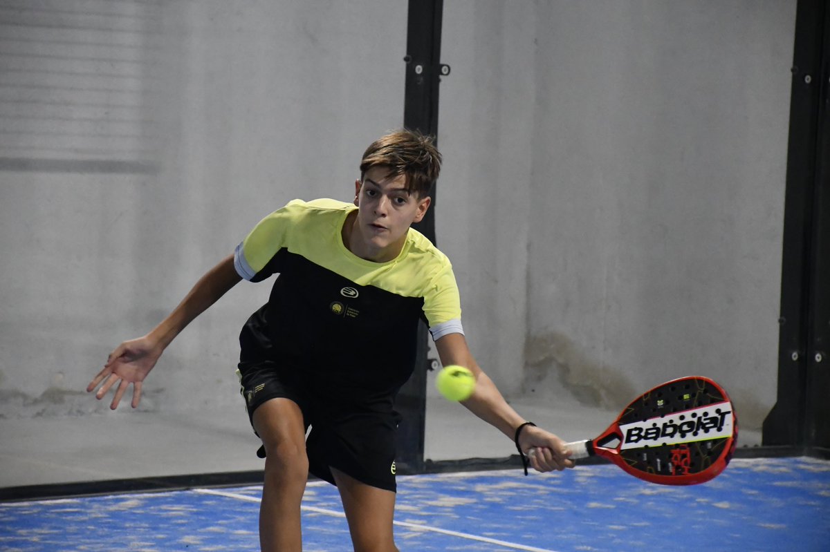 fexpadel's tweet photo. 🔛¡Extremadura pasa a semifinales!🙌

✅Federación extremeña pádel 
❌Federación vasca de pádel 

¡¡Vamos Extremadura!!💚🤍🖤 https://t.co/2IWTBcC3en