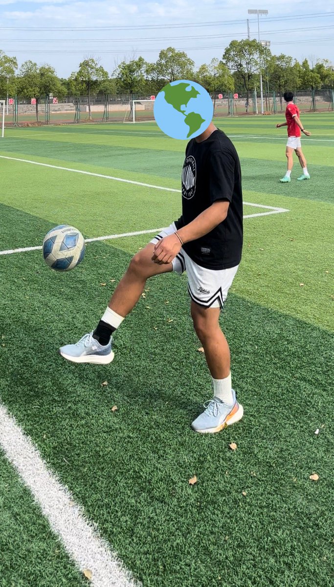 12plaj's tweet photo. 踢个⚽️ https://t.co/EzuIFGHzHz