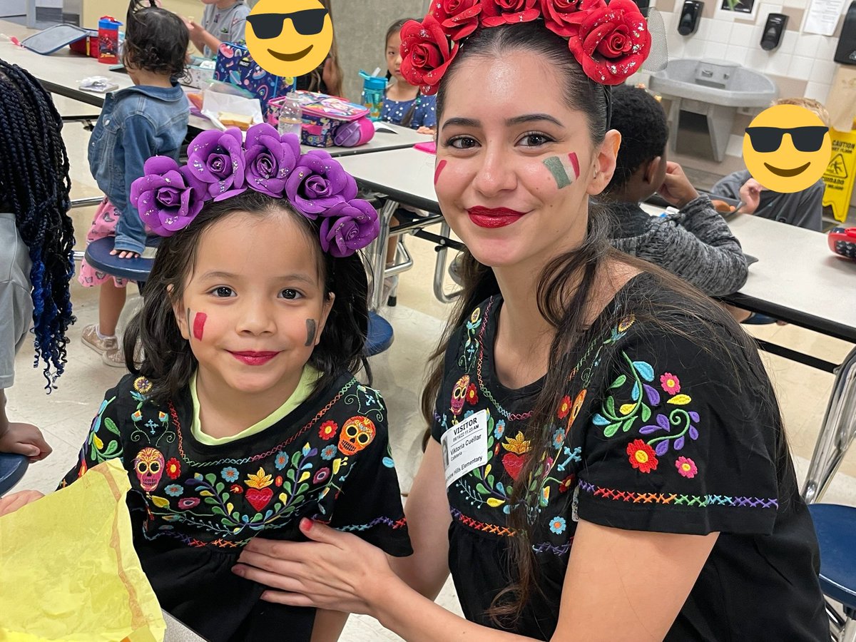 Here <a href="/GrandviewPYP/">Grandview Hills</a> our Kinder Family celebrates Mexican Independence #GHEculture #GHEcommunity   #1LISD