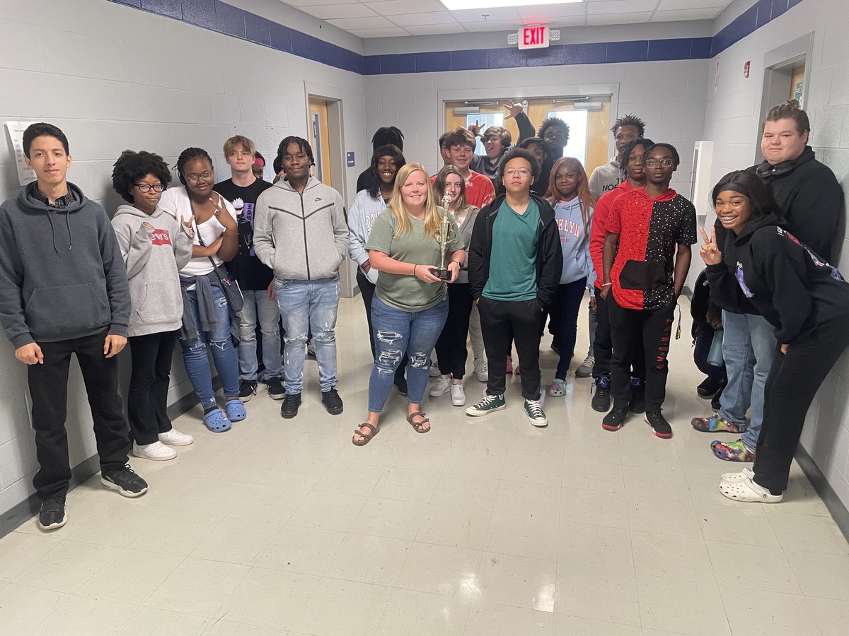 SouthavenHigh's tweet photo. A little late but we want to celebrate Stephanie Branson as August Teacher of the Month with her TOMMY Award #ThriveAt735 #TeamDCS https://t.co/8usEfDPTOx