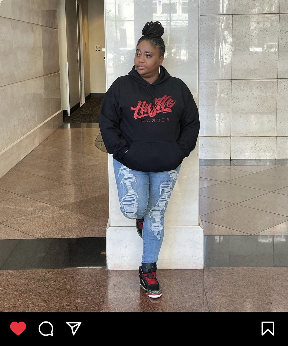 uniqelycreative's tweet photo. A happy customer! Get your Hustle Harder hoodie, sweatshirt or even a shirt! To place an order inbox me or email me @ uniquelycreativecustomdesigns@gmail.com ! https://t.co/U2Fkn0OF4p