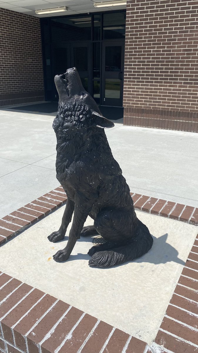 CoachRAPinilla's tweet photo. Love coming through @DothanWolvesFB &amp; visit about @NightHawksMFB Thank you for the hospitality that was shown to us! #TheFlightPlan #SOOOAAR https://t.co/WnyQwsQpDa