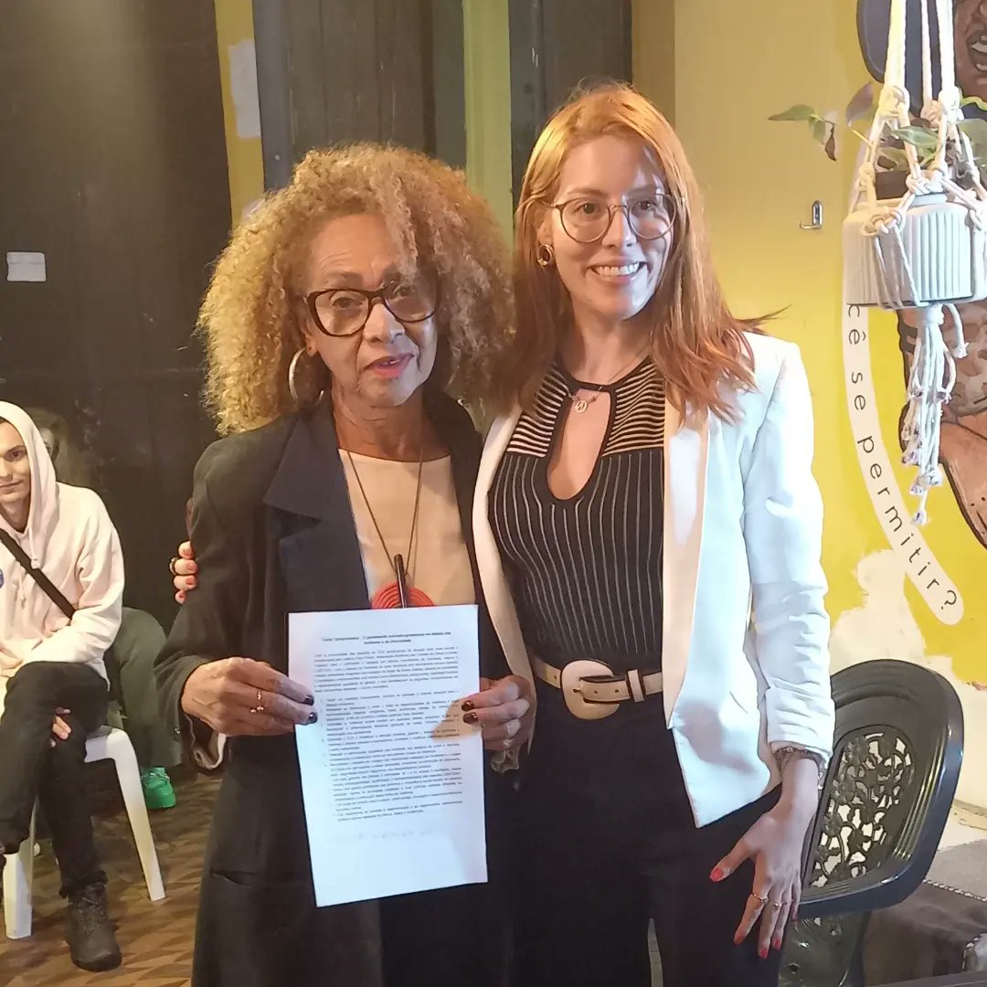 SocorroMatos65's tweet photo. Quarta-feira (14/09) participei de debate do @PodemElas, no qual discuti sobre as causas das mulheres e da diversidade junto de outras candidatas(os). 
Agradeço ao coletivo Elas Podem pela oportunidade e pelo diálogo 😘.

#ElasPodem #MulheresEDiversidade
#VoteSocorroMatos65160 https://t.co/OnTtWRBNca