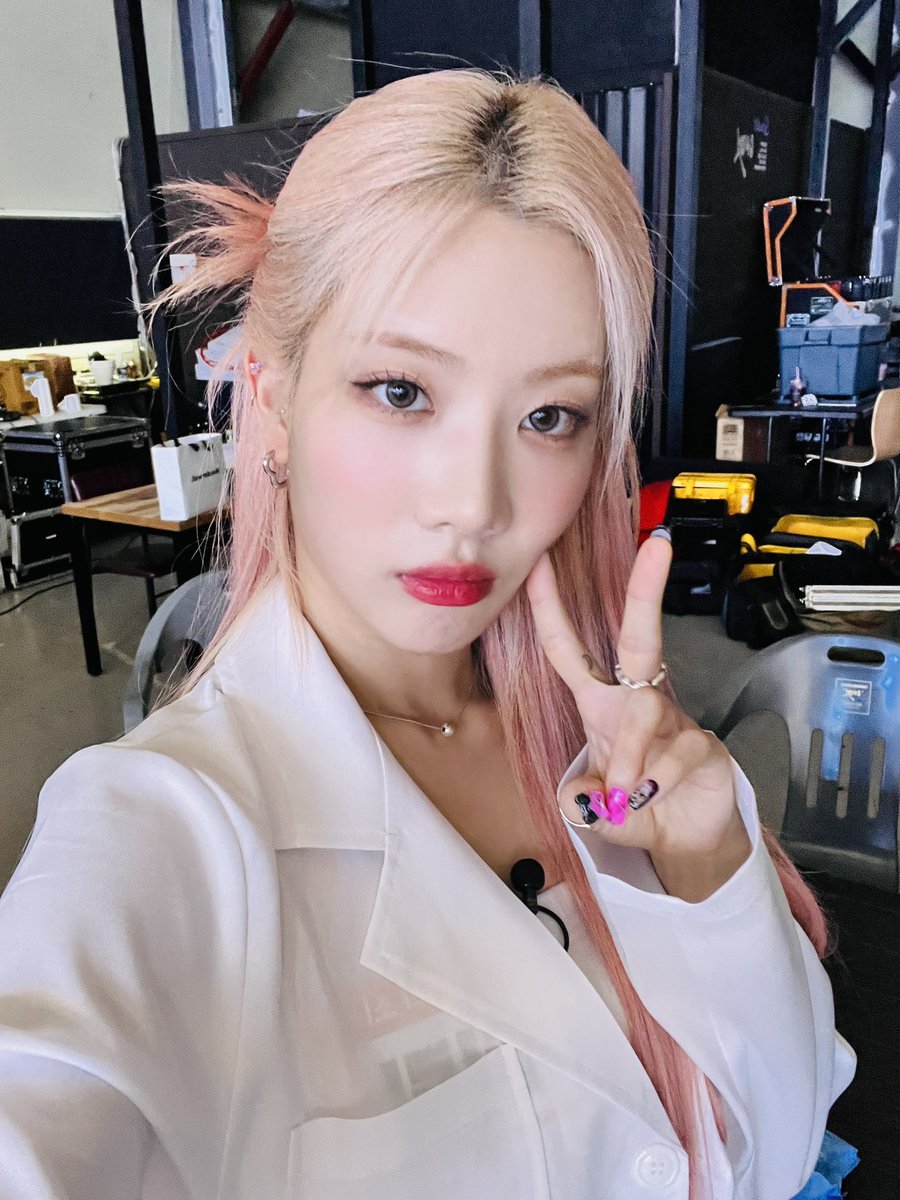 [#김립 / #KimLip] 아이돌 슈타인!!! 재밌게 보셨는지요😘

#이달의소녀 #LOONA