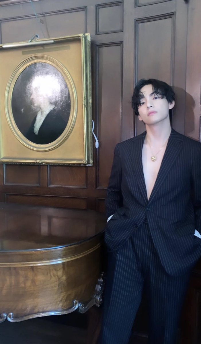 NotNotNo208_'s tweet photo. F*ck Christian Grey, I want 50 shades of Tae.
#DaddyMaterial https://t.co/AusNcKIp1R