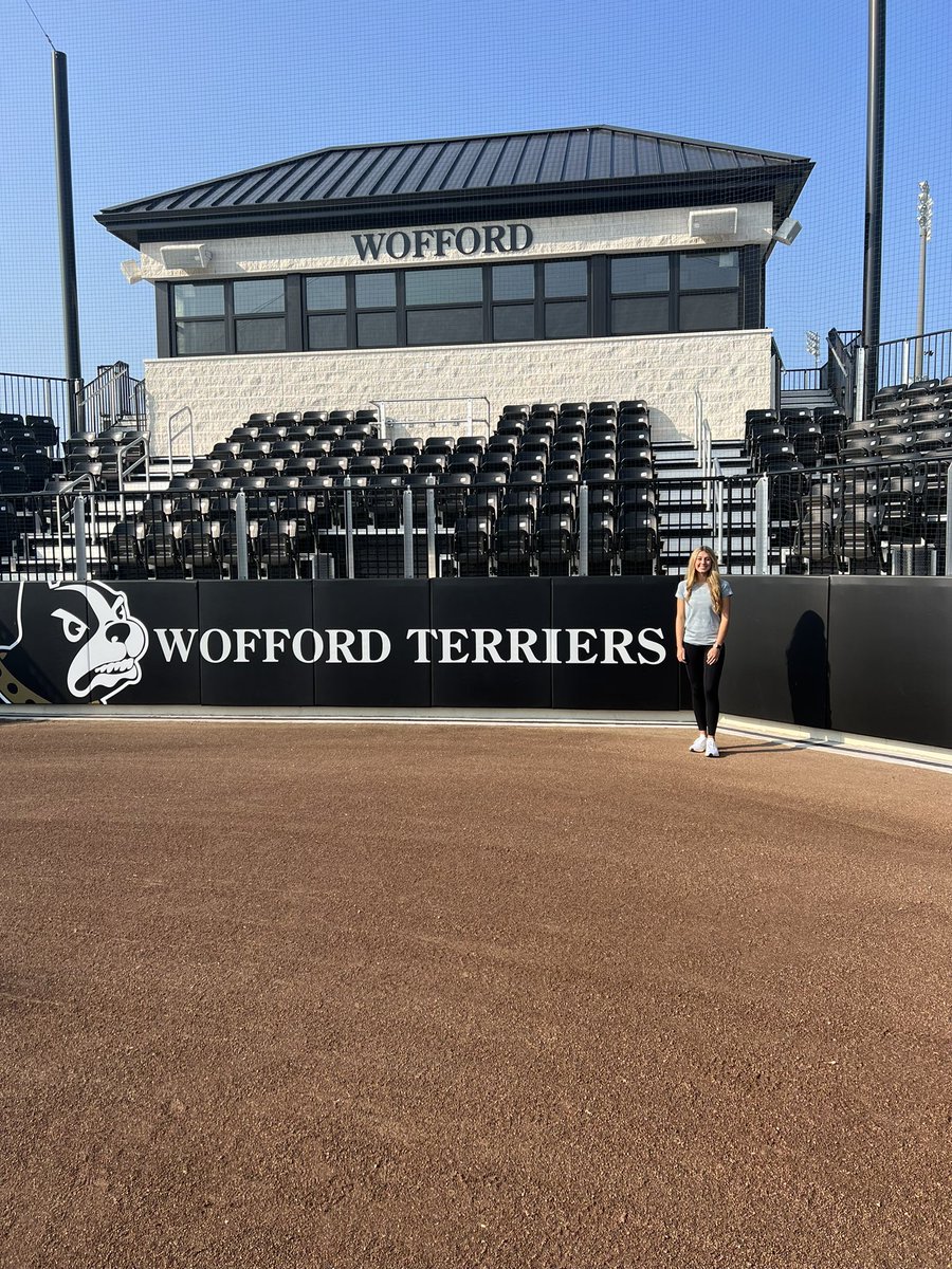 callensaxon11's tweet photo. Had a great visit @WoffordSoftball! The campus and facilities are so beautiful!! Thank you so much @CoachCButler @kara_shutt @alexandriasimmm. Can’t wait to be back soon! @CarolinaEliteS1 ✨🤍🖤 https://t.co/MVKVhQ6ikC