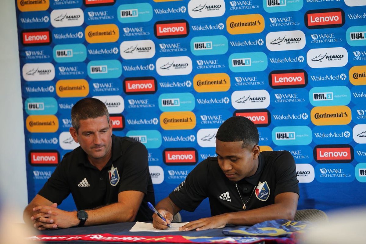 Marvin Mariche, NCFC Youth player, signs professional contract with @NorthCarolinaFC ✍🏻 Congratulations, Marvin! #ncfcyouthtopro