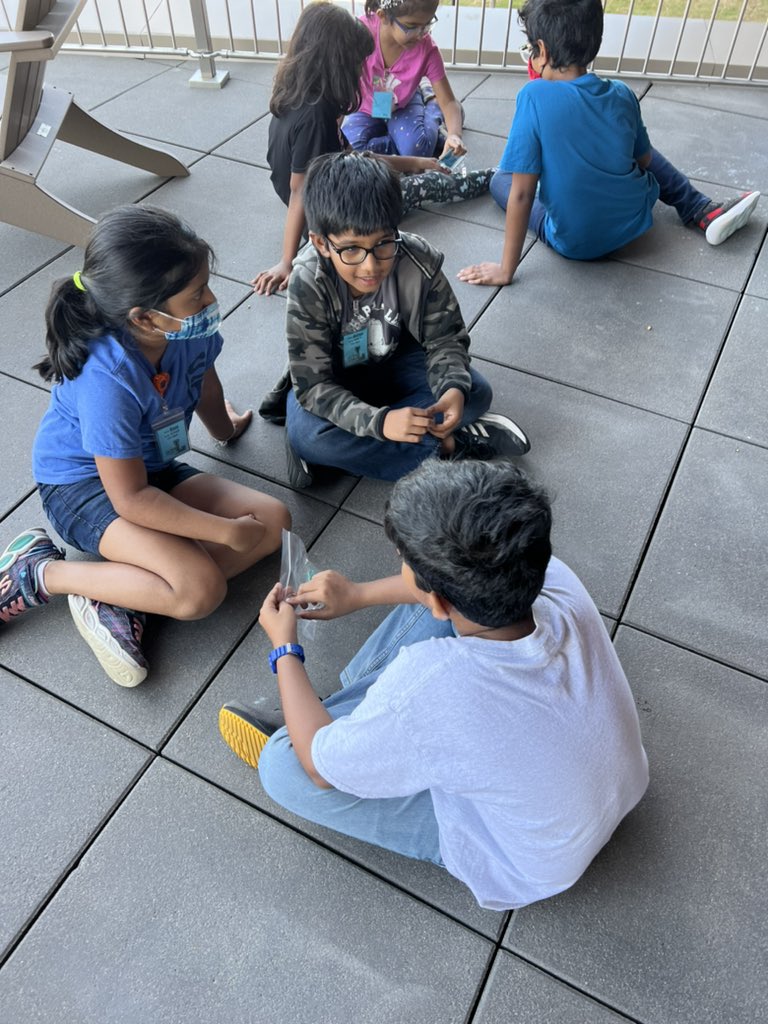 MrsJonesClass3's tweet photo. B5 and B2 Connected with their Mentor/Mentee groups this afternoon! We even came up with some group handshakes. Way to go Blue Crew it was fun seeing you connect today๐ @NetZeroLee #rjlyear9 #RJLAdventures #truetoblue truetoblue https://t.co/X6UYAKEl6T