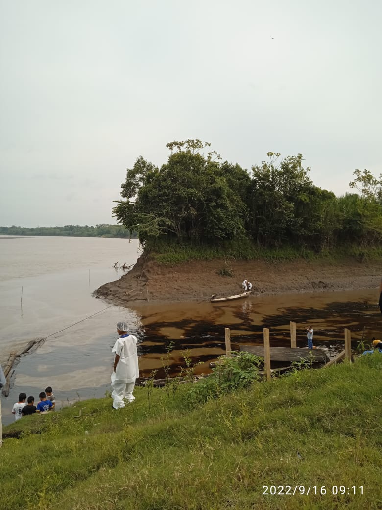 Epicentro_TV's tweet photo. 🔴 #LoÚltimo | Alerta ambiental en Loreto. Derrame de petróleo en el km 55 del Oleoducto Norperuano de @petroperu_sa ha llegado al río Marañón. Hay zonas seriamente afectadas. https://t.co/hTLnrmos5H