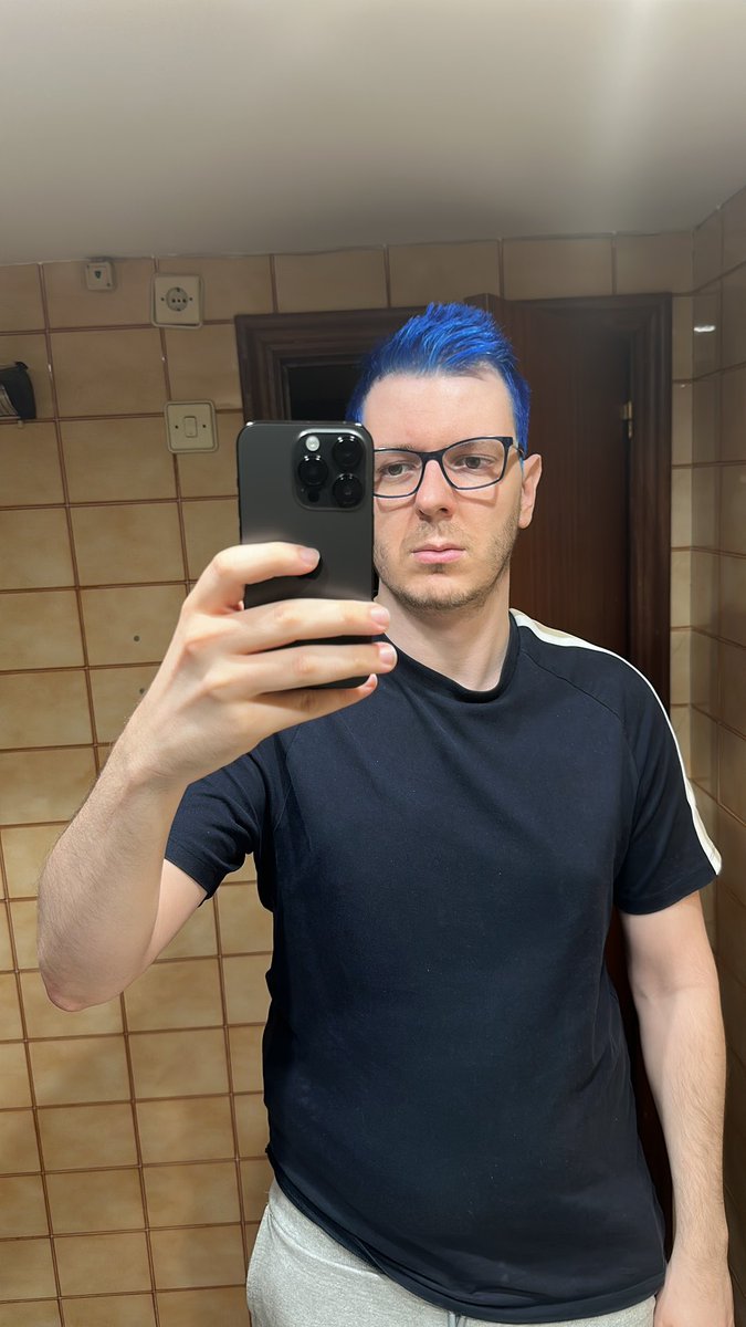 Álvaro tweet media