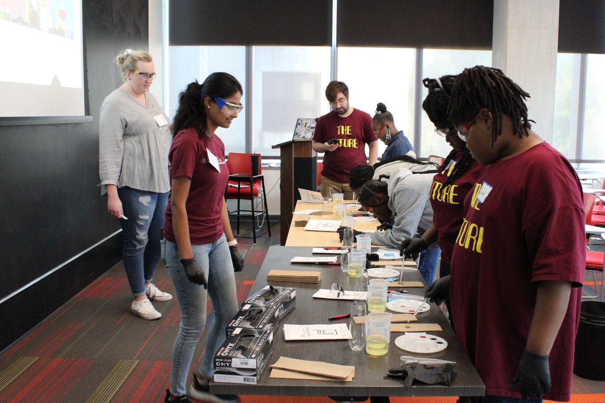 University of Chicago Materials Research Center tweet media