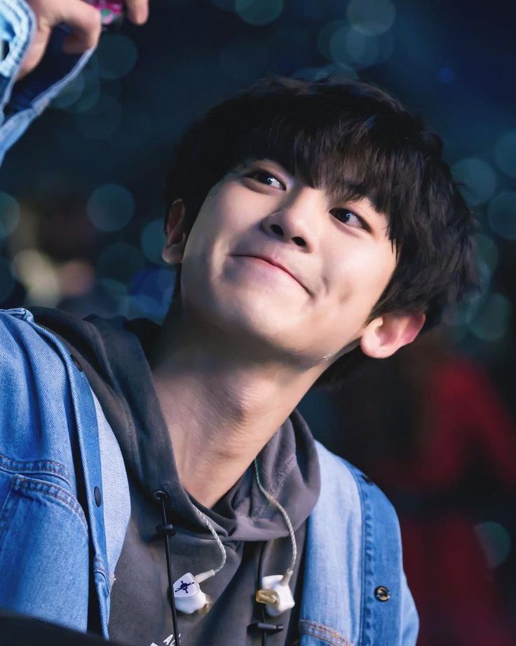 eri_farsi's tweet photo. EXO 
#엑소 #EXO @weareoneEXO @B_hundred_Hyun @layzhang https://t.co/Jr1296ob7C
