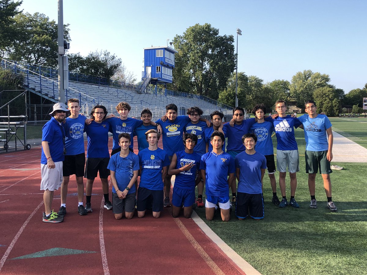 r_rocha214's tweet photo. Blue out. Wheeling Boys XC #themedFridays @Wheeling_XCTF @Wheeling_Cats @WHS_Cat_Pack @WHSactivities https://t.co/wC8QP7Yuxp