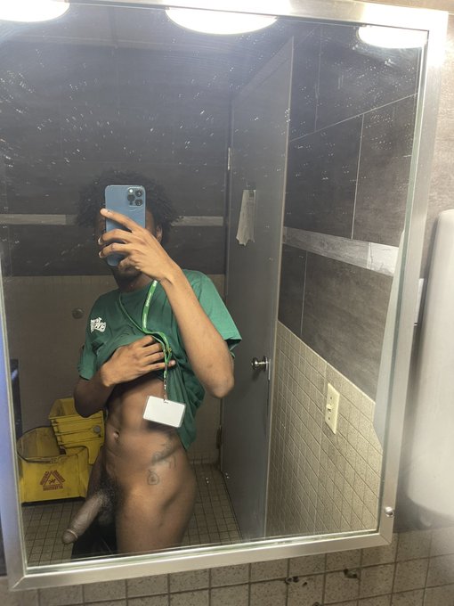 Bathroom pics at work be like 😈 https://t.co/jvxOgF5sy7<a href="/tag/bbc"class="tags"><span>#bbc</span></a><a href="/tag/minnesota"class="tags"><span>#minnesota</span></a><a href="/tag/content"class="tags"><span>#content</span></a><a href="/tag/rt4rt"class="tags"><span>#rt4rt</span></a><a href="/tag/onlyfans"class="tags"><span>#onlyfans</span></a>